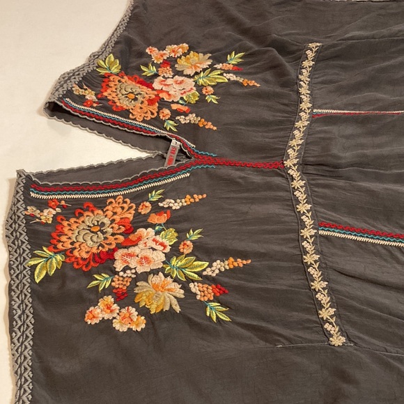 Johnny Was beautiful tunic. Incredible embroidery and details. - Picture 6 of 11